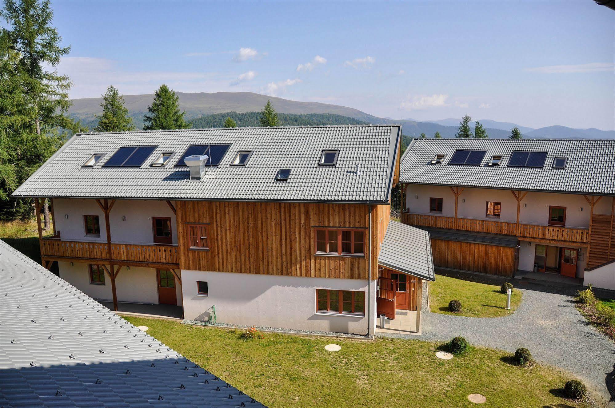 Jufa Hotel Hochrindl Exterior photo